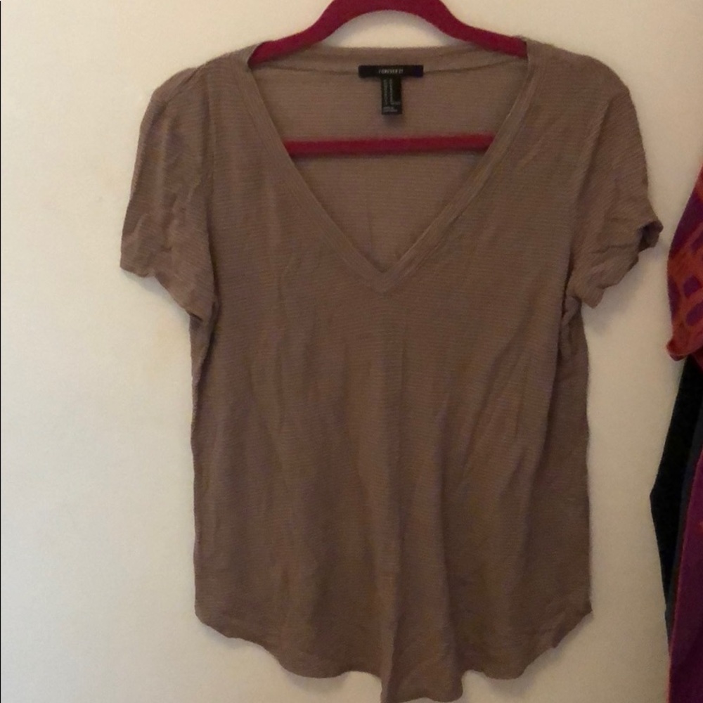 Forever 21 tee